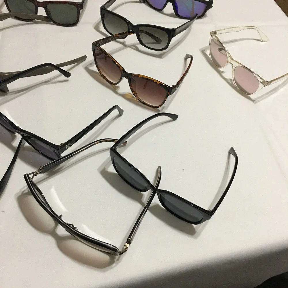 Lot of 17 Sunglasses Mixed Brands Unisex OS Multisize Multicolor Assorted Styles